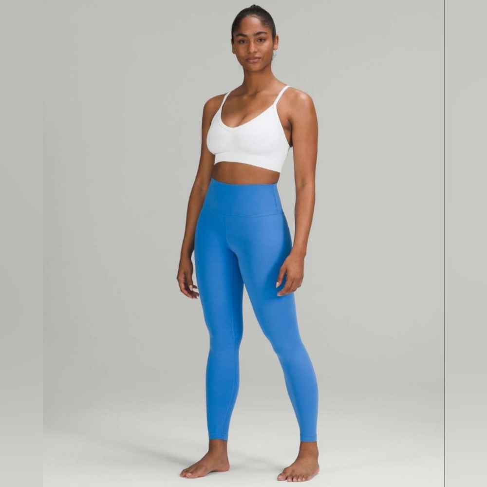 Lululemon Ebb to Street Bra *Light Support, C/D Cup White Size 6 Pre-owned